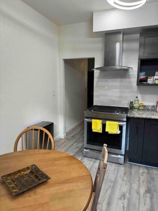 Apartamento Bumblebee House Oakland Exterior foto